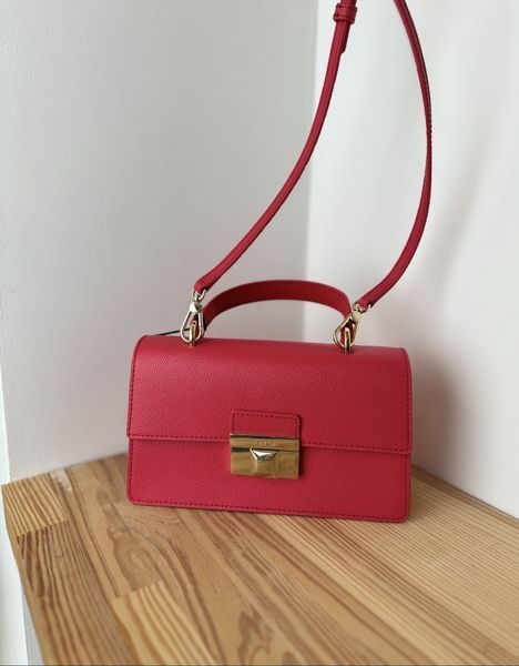 Сумка жіноча шкіряна  Furla Venere колір червоний розмір 20х11,5х6 см BAWTLND-BX0306-RY000  фото