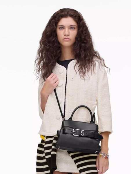 Сумка Marc Jacobs Dakota Small Satchel через плече шкіра чорний 27x16х11 см 2R5HSC012H01 001 2R5HSC012H01 001 фото