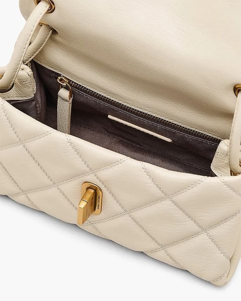 Сумка Marc Jacobs The Quilted Dual Shoulder Bag через плече стьобана шкіра білий 11x11х22 см 2S5HSH023H02123 фото