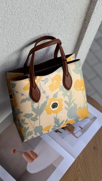 Сумка жіноча шкіряна Furla Era S Tote розмір 25х22х13 см B01665-BX0306-2572S-1-00720-CN-B фото