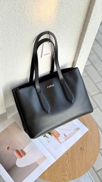 Сумка жіноча шкіряна Furla Gardenia tote колір чорний розмір 28х22х13 см B01665-BX0306-2572S-1-00720-CN фото