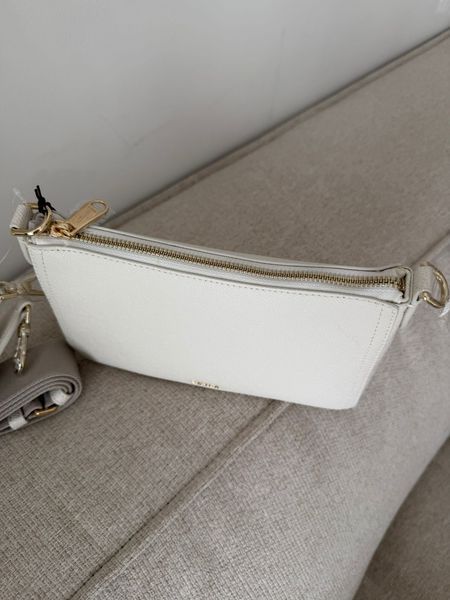 Сумка Furla Classic S Crossbody Bag колір білий розмір 22х14х7 см Classic S Crossbody  фото