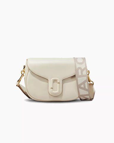 Сумка Marc Jacobs Covered J Marc Large Saddle Bag через плече гладка шкіра молочна 16x8х25 см 2S3HMS002H03123 фото