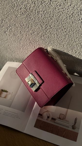 Сумка жіноча шкіряна Furla Venera міні колір бордовий розмір 18х14х8 см BQJ3LND-BX0306- 2572S-1-007-20- BG-B фото