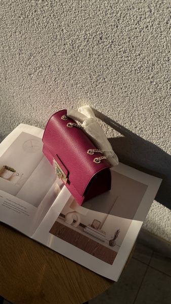 Сумка жіноча шкіряна Furla Venera міні колір бордовий розмір 18х14х8 см BQJ3LND-BX0306- 2572S-1-007-20- BG-B фото