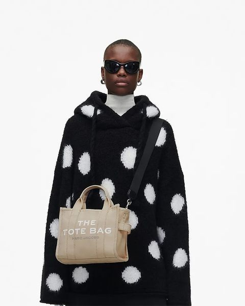 Сумка Marc Jacobs The Canvas Small Tote Bag, тоут через плече бавовна бежева 26x13х21 см M0016493260 M0016493260 фото